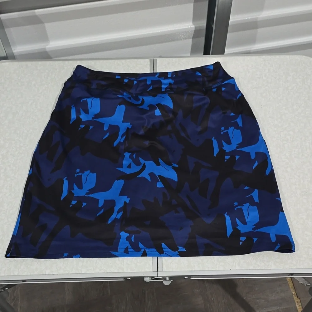 Lafaris brand skirt‎ with built-in shorts Blue camo pattern size Large